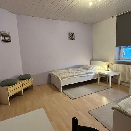 Monteure, Ganzes Haus, Schwarzheide, Haus 1 Apartment Luaran gambar