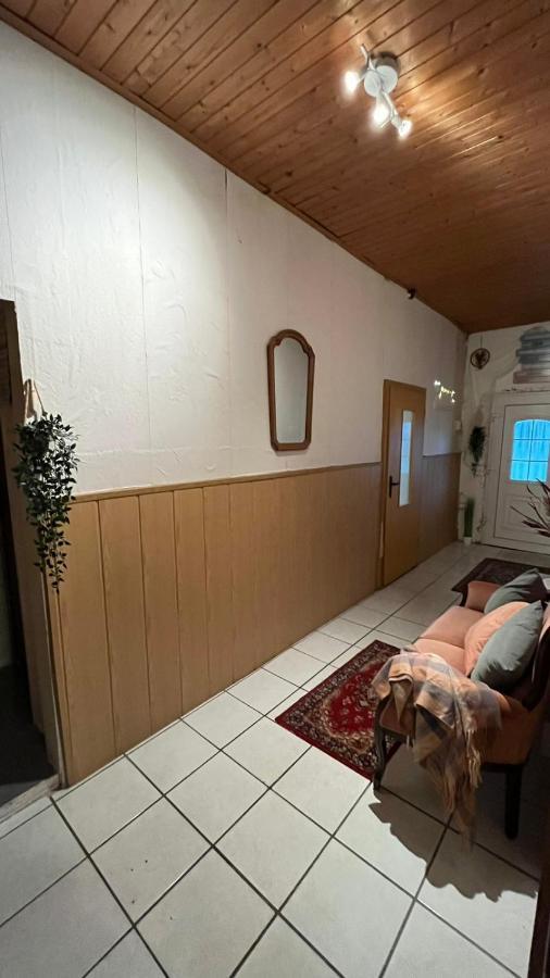 Monteure, Ganzes Haus, Schwarzheide, Haus 1 Apartment Luaran gambar