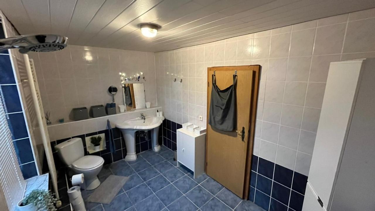 Monteure, Ganzes Haus, Schwarzheide, Haus 1 Apartment Luaran gambar