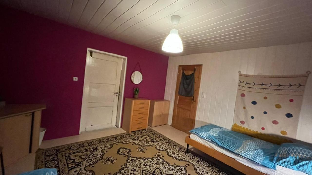 Monteure, Ganzes Haus, Schwarzheide, Haus 1 Apartment Luaran gambar