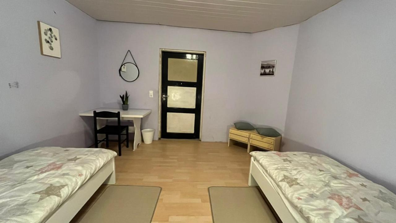 Monteure, Ganzes Haus, Schwarzheide, Haus 1 Apartment Luaran gambar