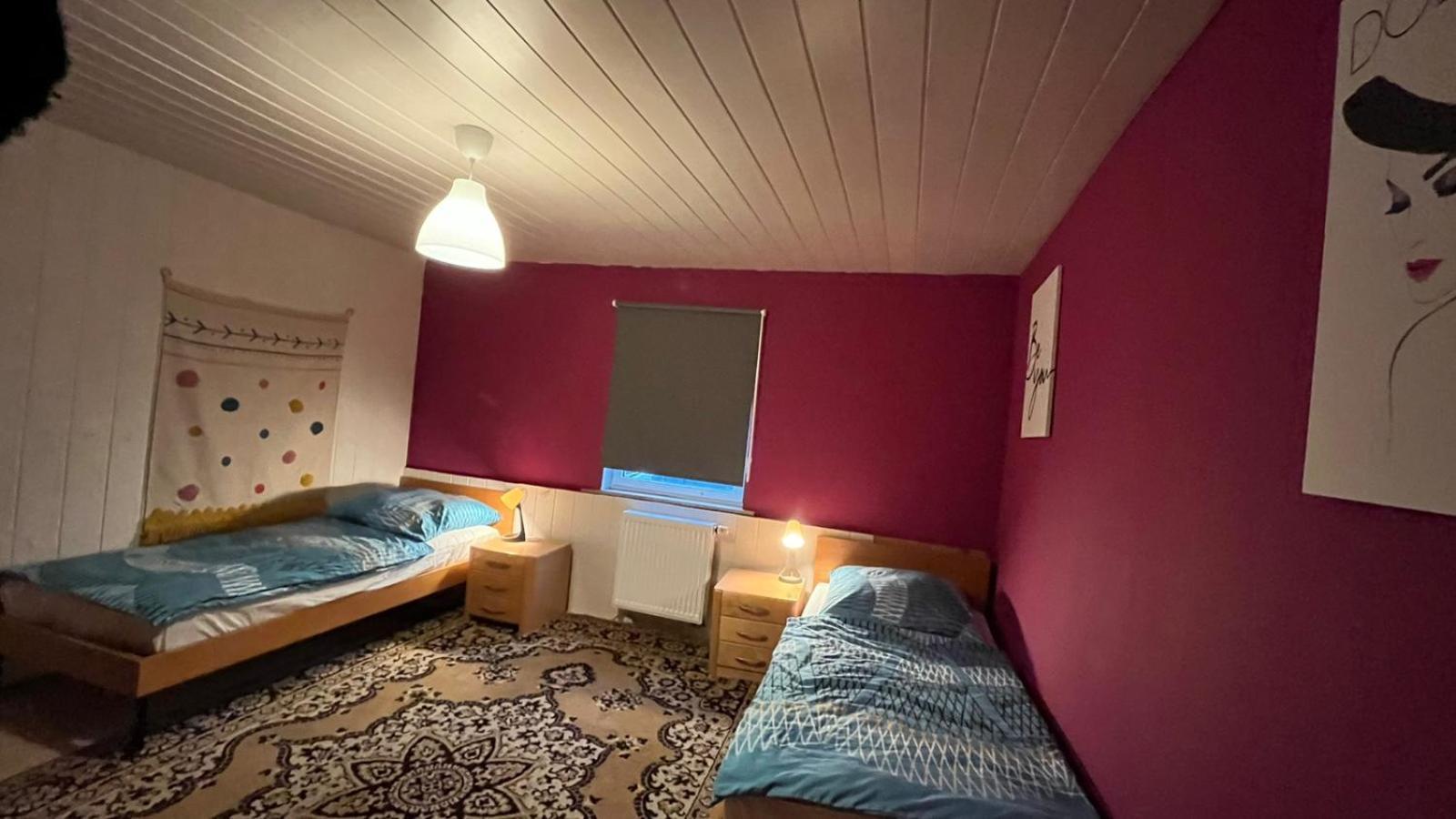 Monteure, Ganzes Haus, Schwarzheide, Haus 1 Apartment Luaran gambar